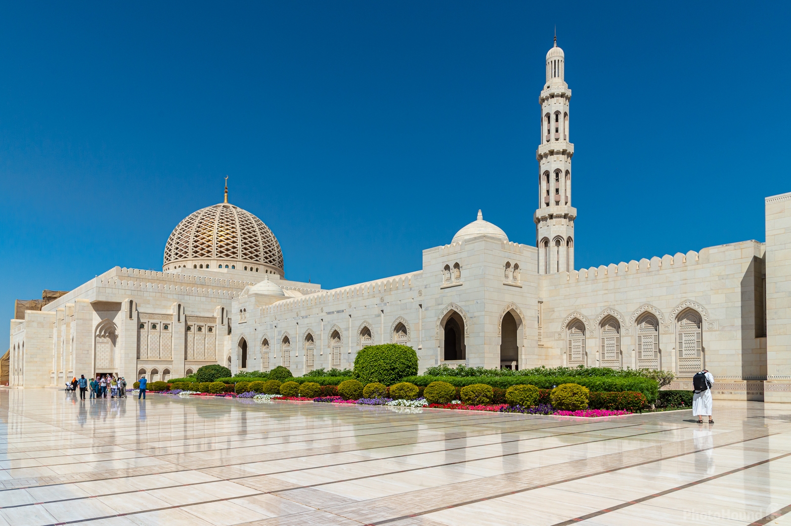 Image of Sultan Qaboos Grand Mosque, Muscat by Sue Wolfe