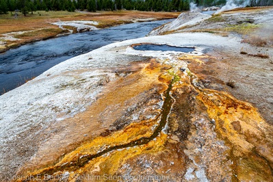 pictures of Yellowstone National Park - UGB - South Scalloped Spring