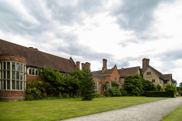 Packwood House, exterior