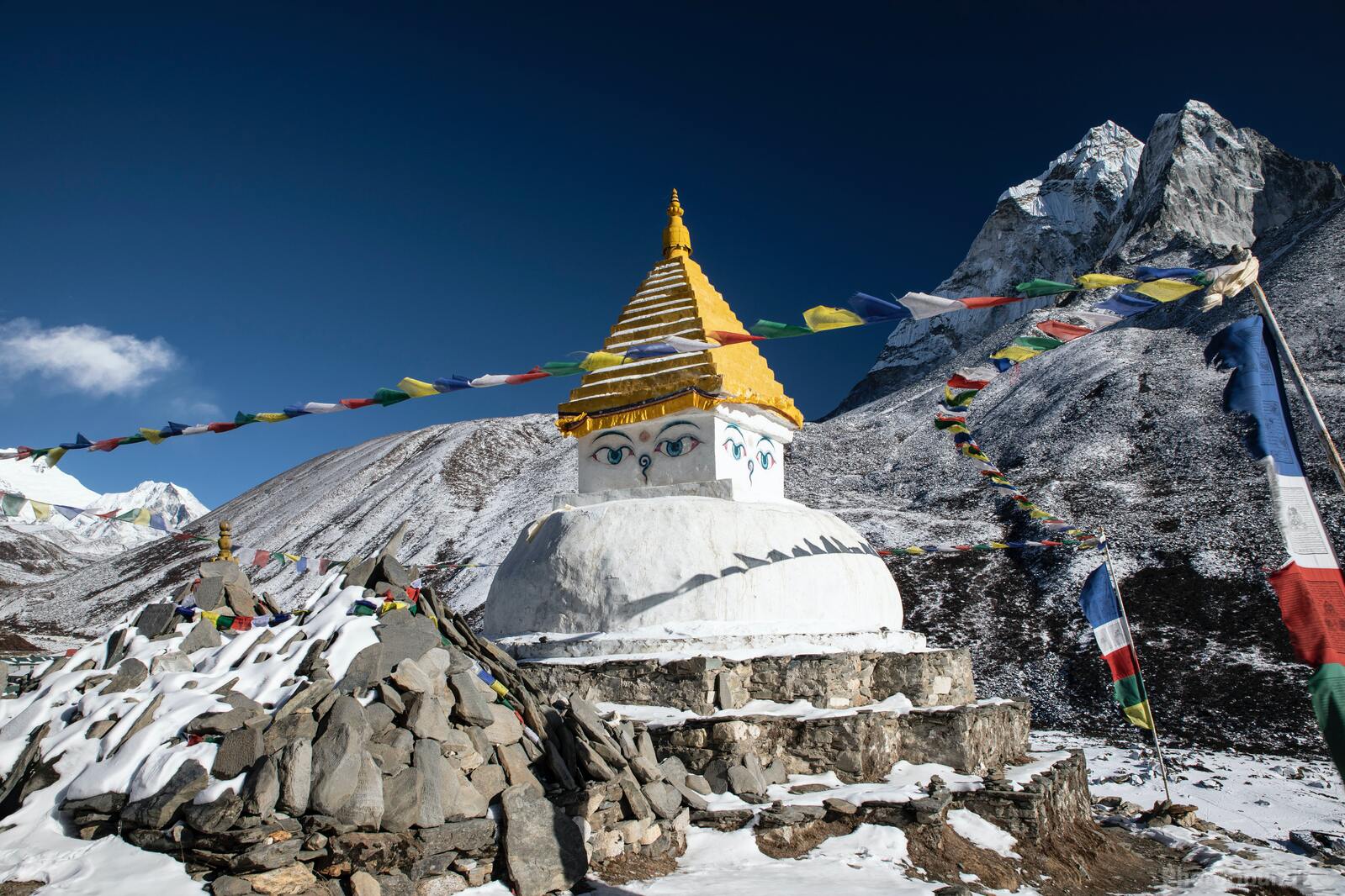 Image of Dingboche Village and its Stupa by Team PhotoHound
