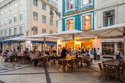 instagram spots in Portugal - Rua Augusta