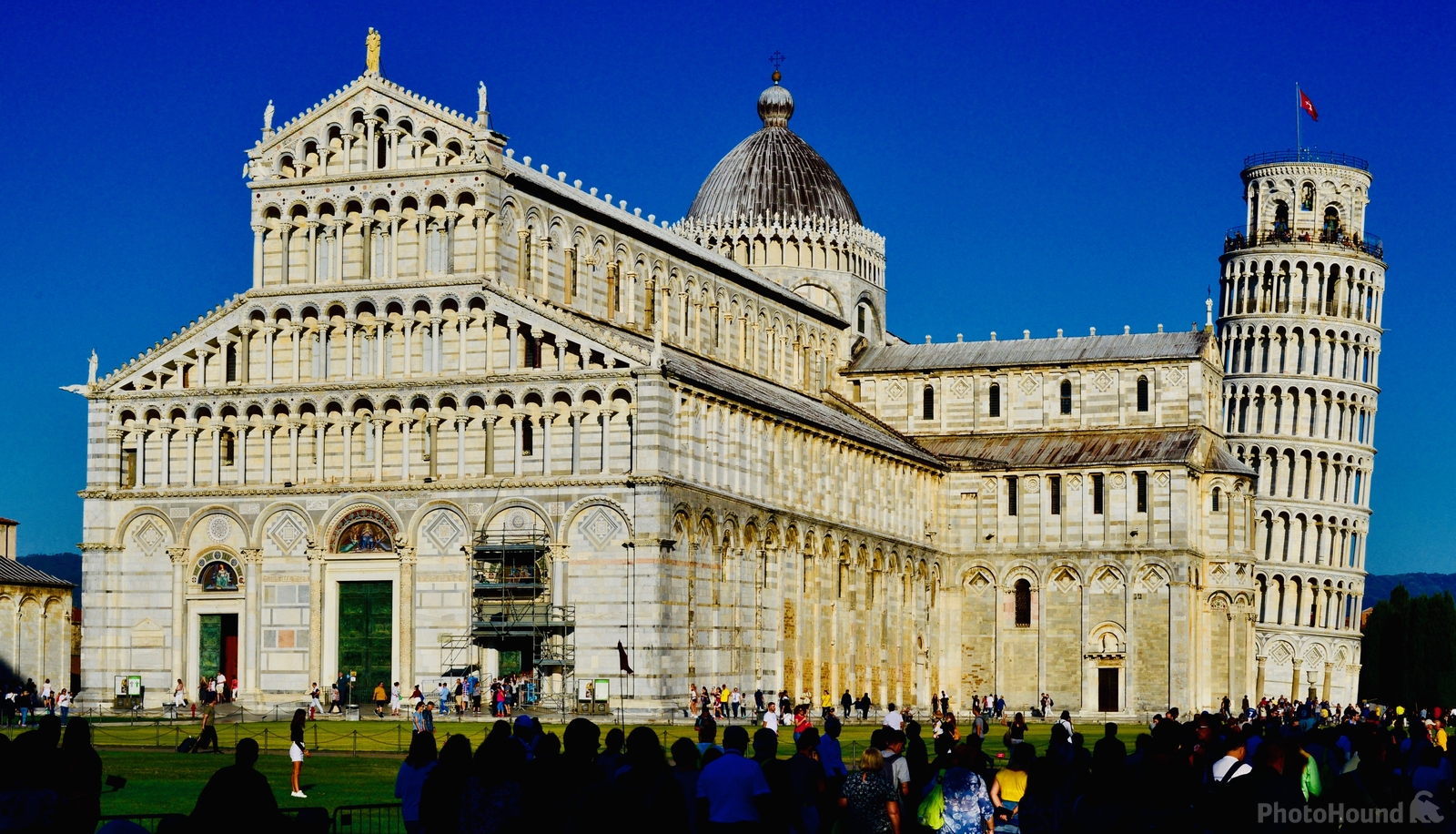 Image of Piazza del Duomo, Pisa by Giovanni Geddesi