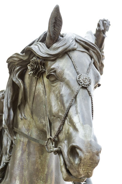 Fine Lady Statue - detail