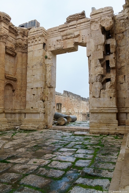 images of Lebanon - Baalbek Roman Ruins