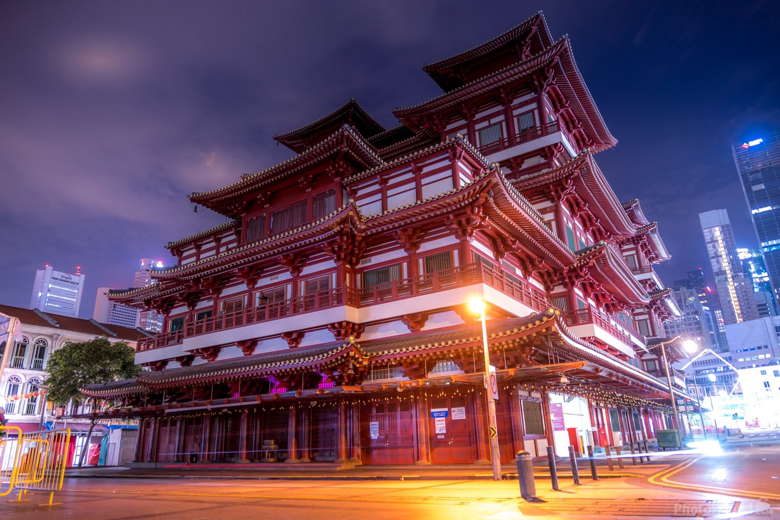 Image of Buddha Tooth Relic Temple - Exterior by Ilya Melnik