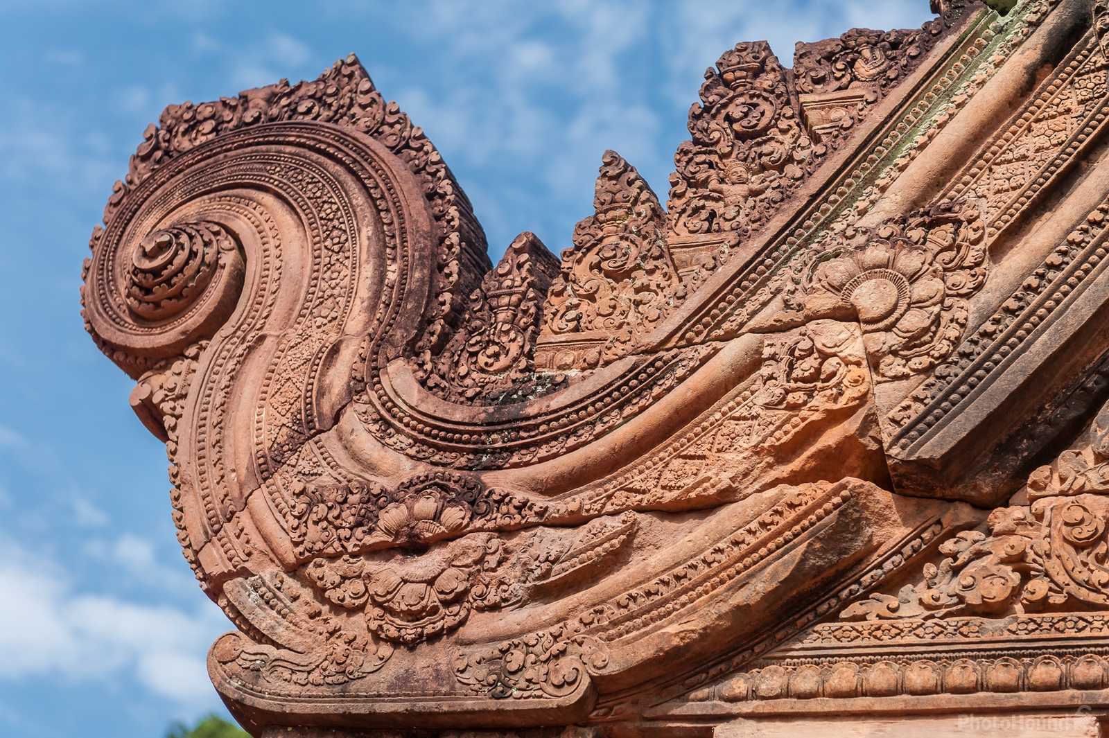 Image of Banteay Srei by Sue Wolfe