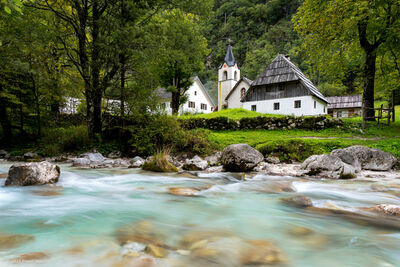Slovenia photos - Soča River and Church in Trenta Valley