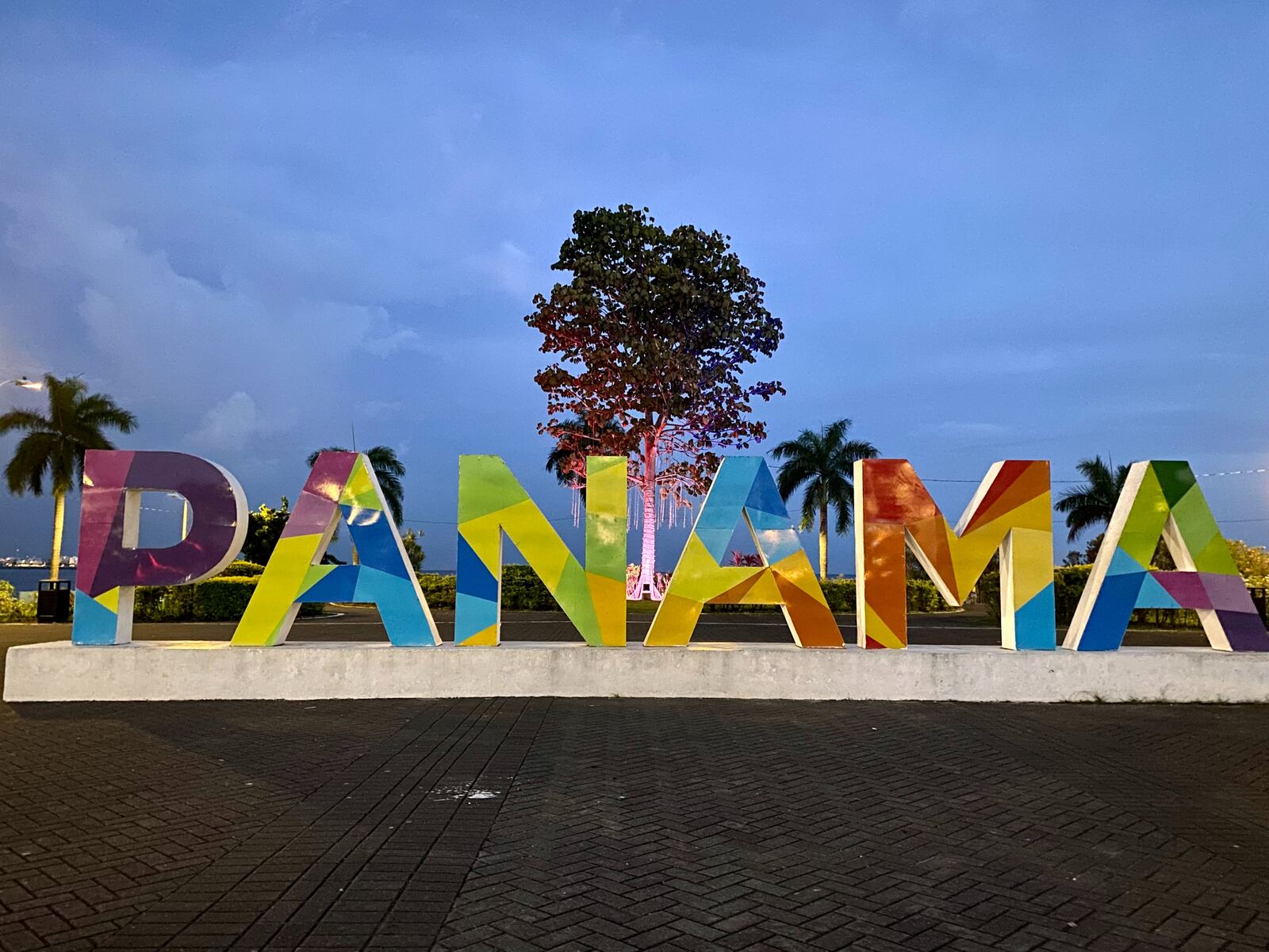 Image of Monumento PANAMÁ by Team PhotoHound