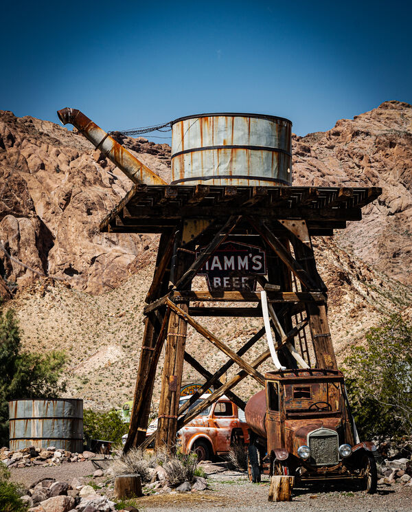 In the Middle of the Mojave Desert a journey back in time