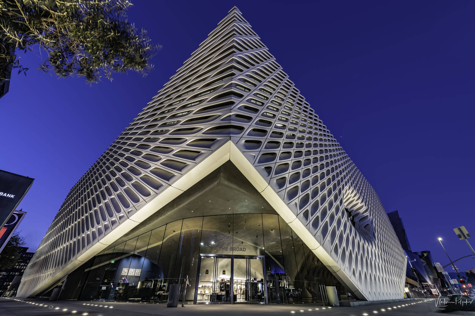 Image of The Broad Building by Vladimir Polyakov