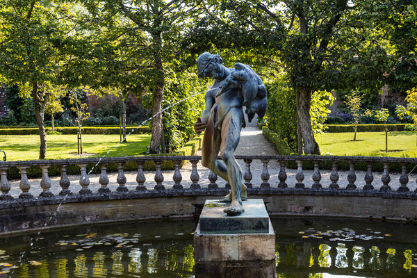 Garden and fountain statuary