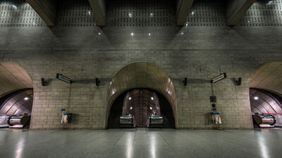 images of London - Southwark tube station