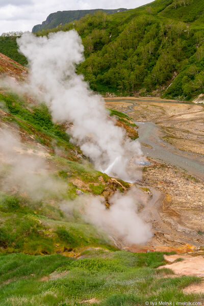images of Russia - The Valley of Geysers - Kamchatka