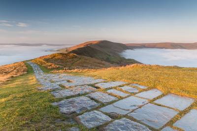 images of The Peak District - Mam Tor Summit 
