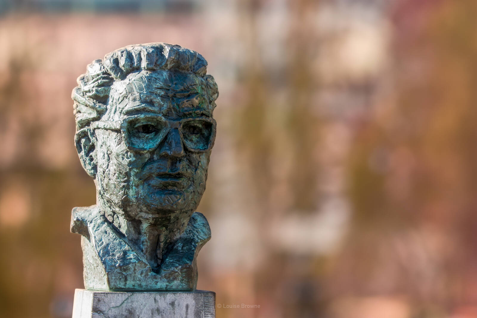 Image of Statue Frank Van Acker by Louise Browne