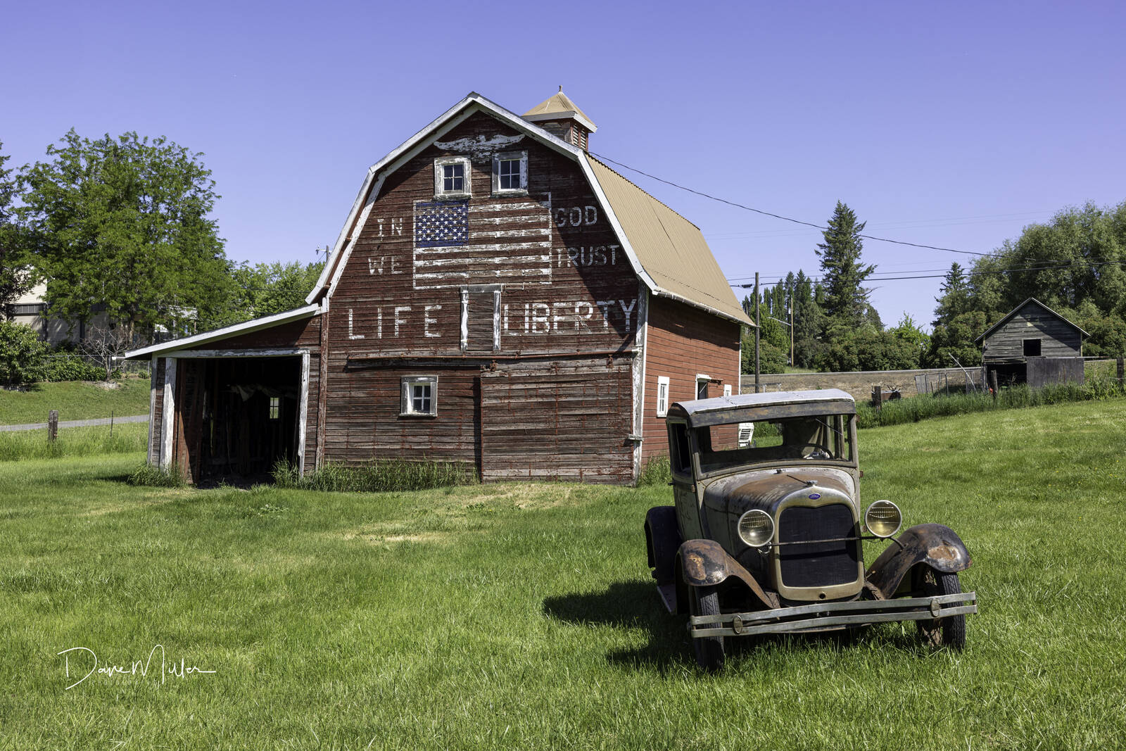 Image of In God We Trust Barn by Dave Miller