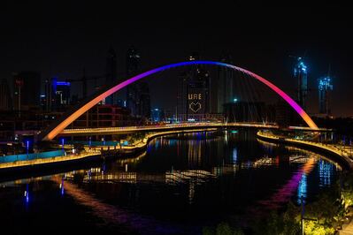 images of the United Arab Emirates - Dubai Tolerance Bridge