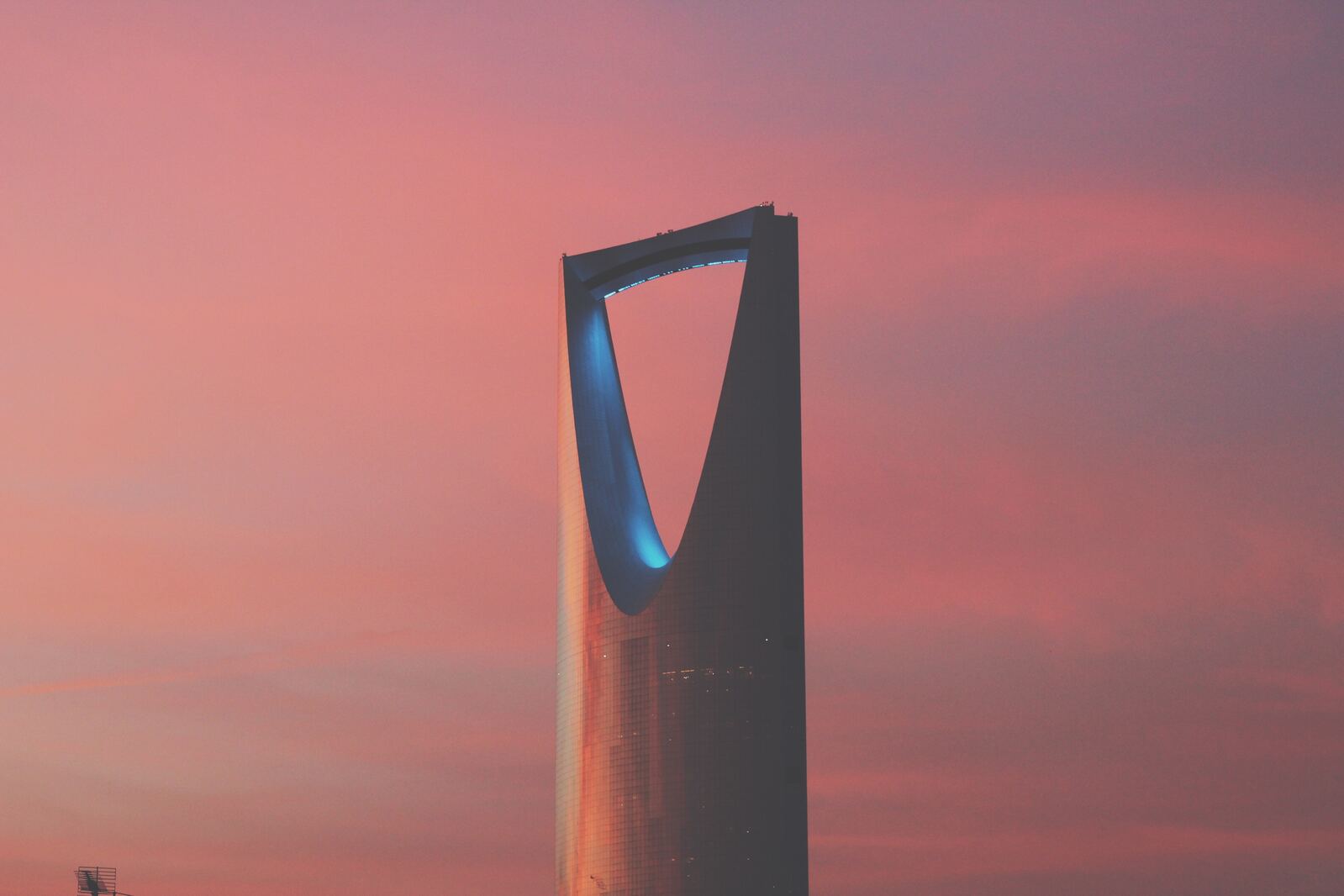 Image of Kingdom Centre Riyadh by Team PhotoHound