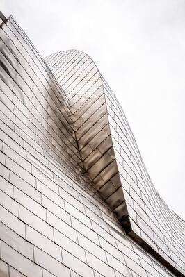 images of Spain - Guggenheim Museum Bilbao