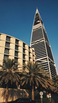 Saudi Arabia images - Al Faisaliyah Tower