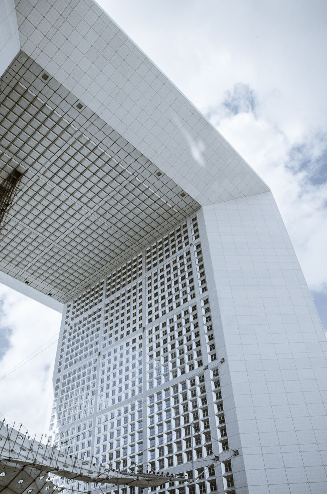 Image of Grande Arche de la Défense, Paris by Team PhotoHound