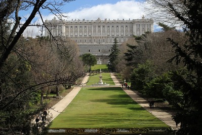Madrid photo locations - Royal Palace from Sabatini Gardens