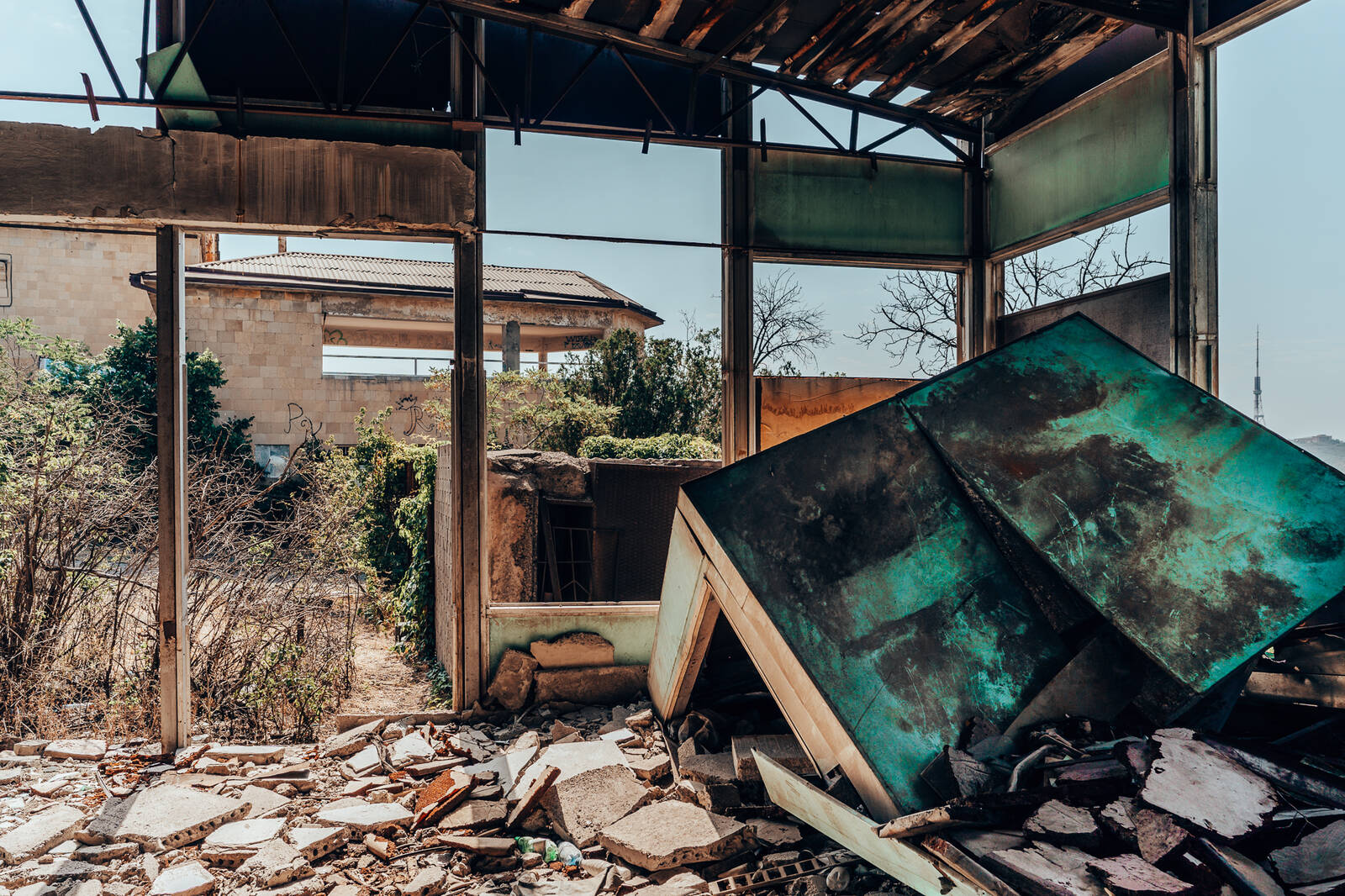 Image of Aragil - abandoned restaurant by James Billings.