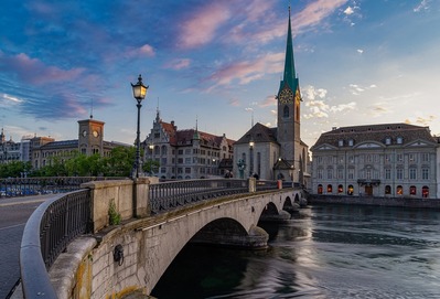 photos of Switzerland - Münsterbrücke Zürich