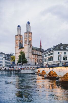 photos of Zurich - Münsterbrücke Zürich