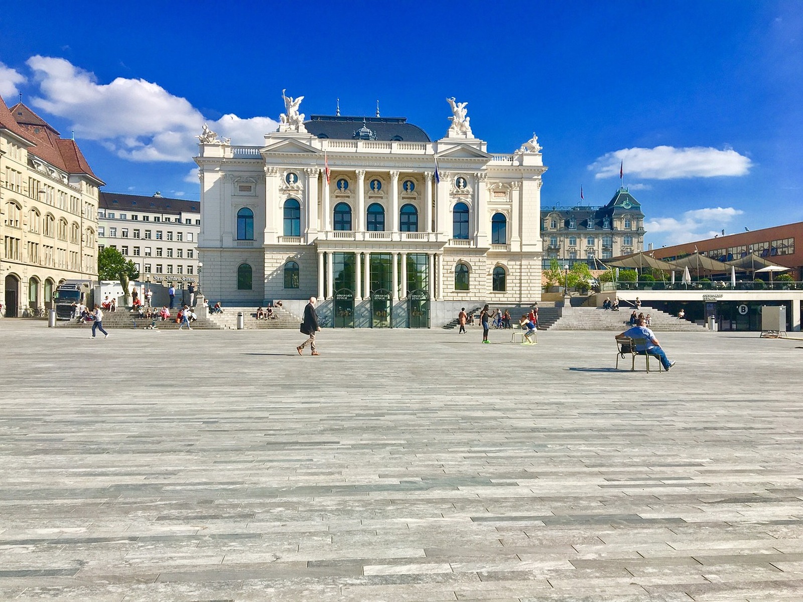 Image of Zurich Opera House (Opernhaus Zurich) | 1041244