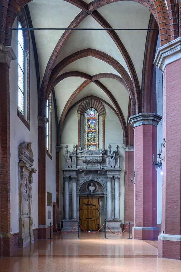 Side Nave