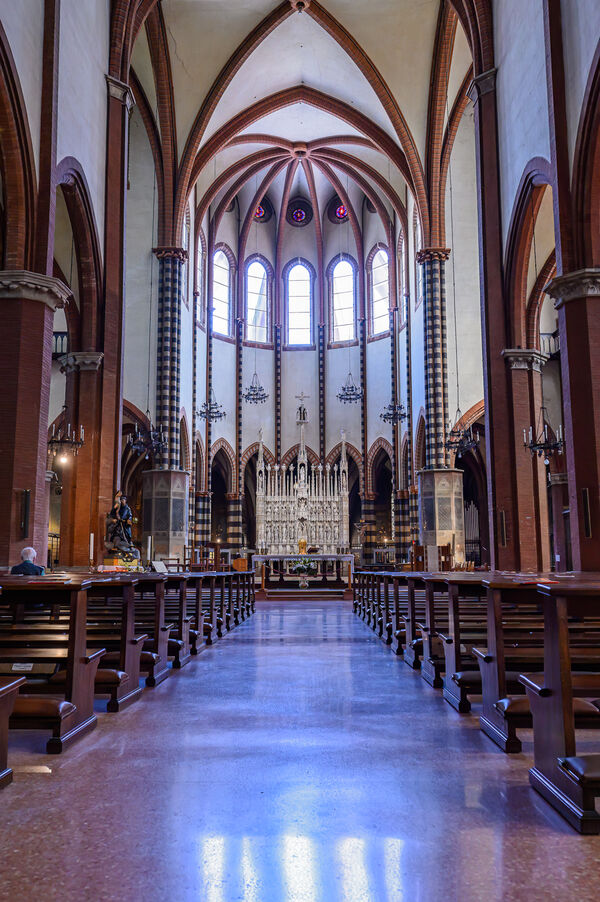 Central Nave