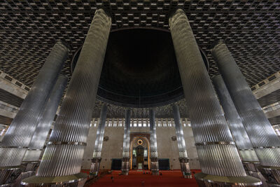 Istiqlal Mosque interior