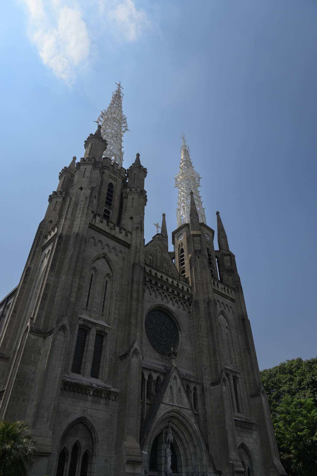 Image of Jakarta Cathedral by Luka Esenko