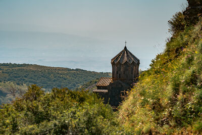 images of Armenia - Amberd Fortress and Vahramashen Church