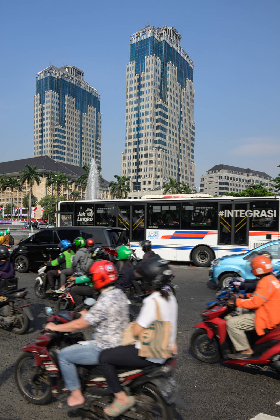Image of Jalan Medan Merdeka Selatan by Luka Esenko