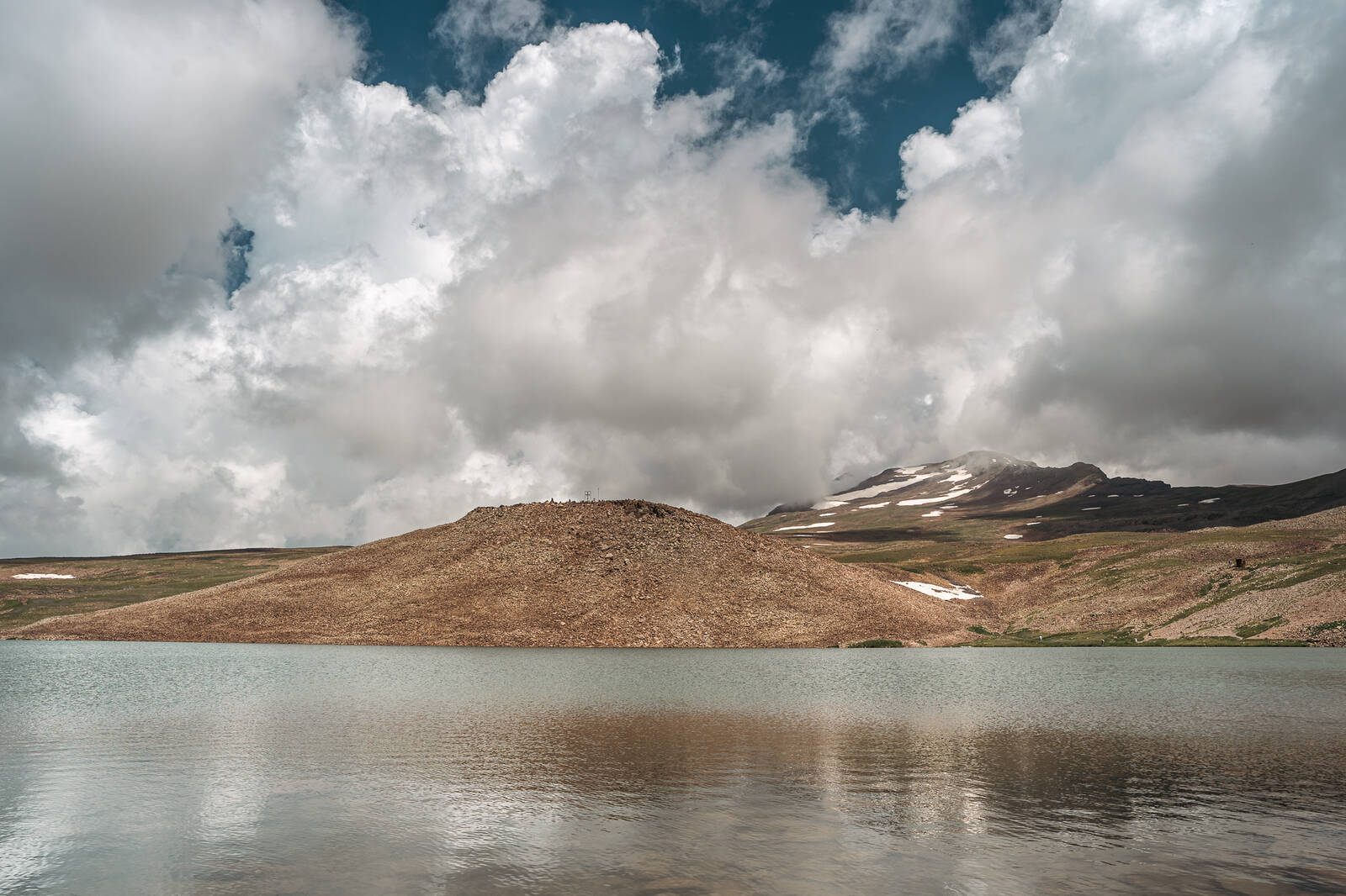 Image of Lake Kari by James Billings.