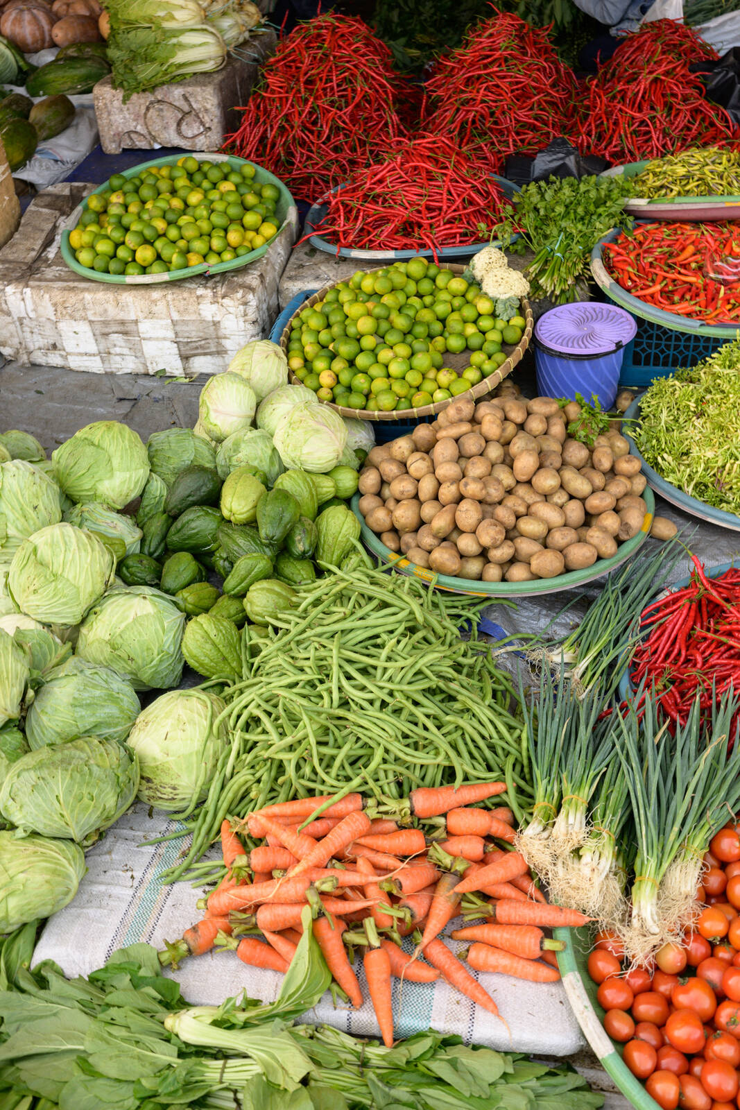Image of Pasar Ruteng (Local Market) by Luka Esenko