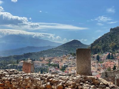 photo spots in Italy - The Greek Theatre of Taormina