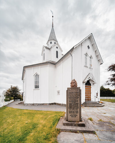 instagram spots in Norway - Skåre Kirke (Skåre Church)