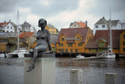 photo spots in Norway - Marilyn Monroe Statue of Haugesund