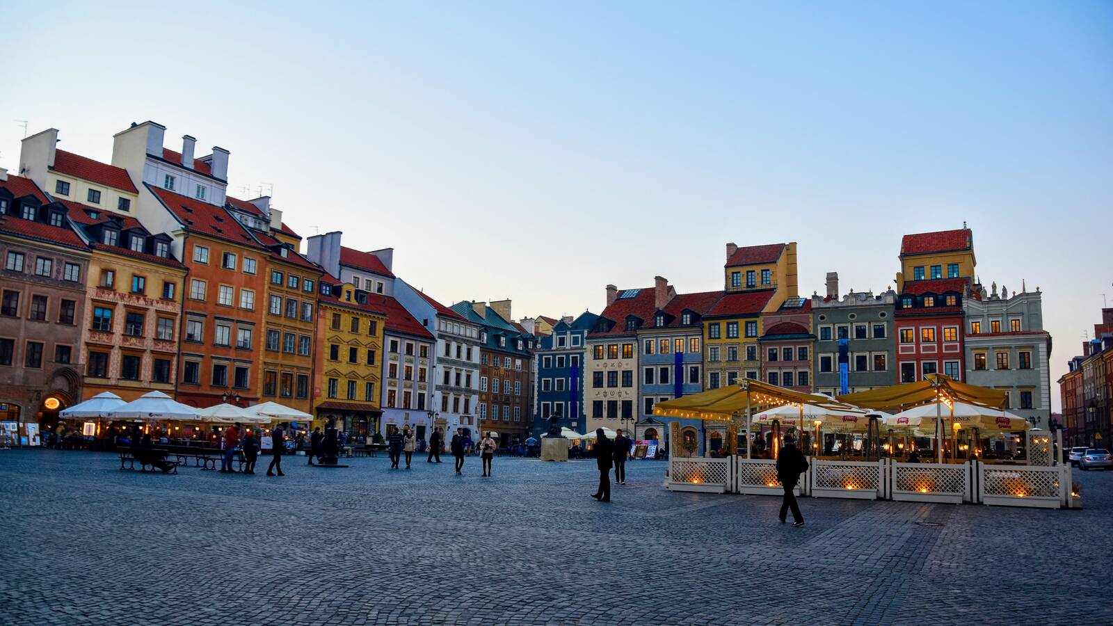Image of Warsaw Old Town Square by Lloyd De Jongh