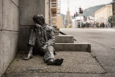 photography spots in Bergen - The Homeless Sculpture