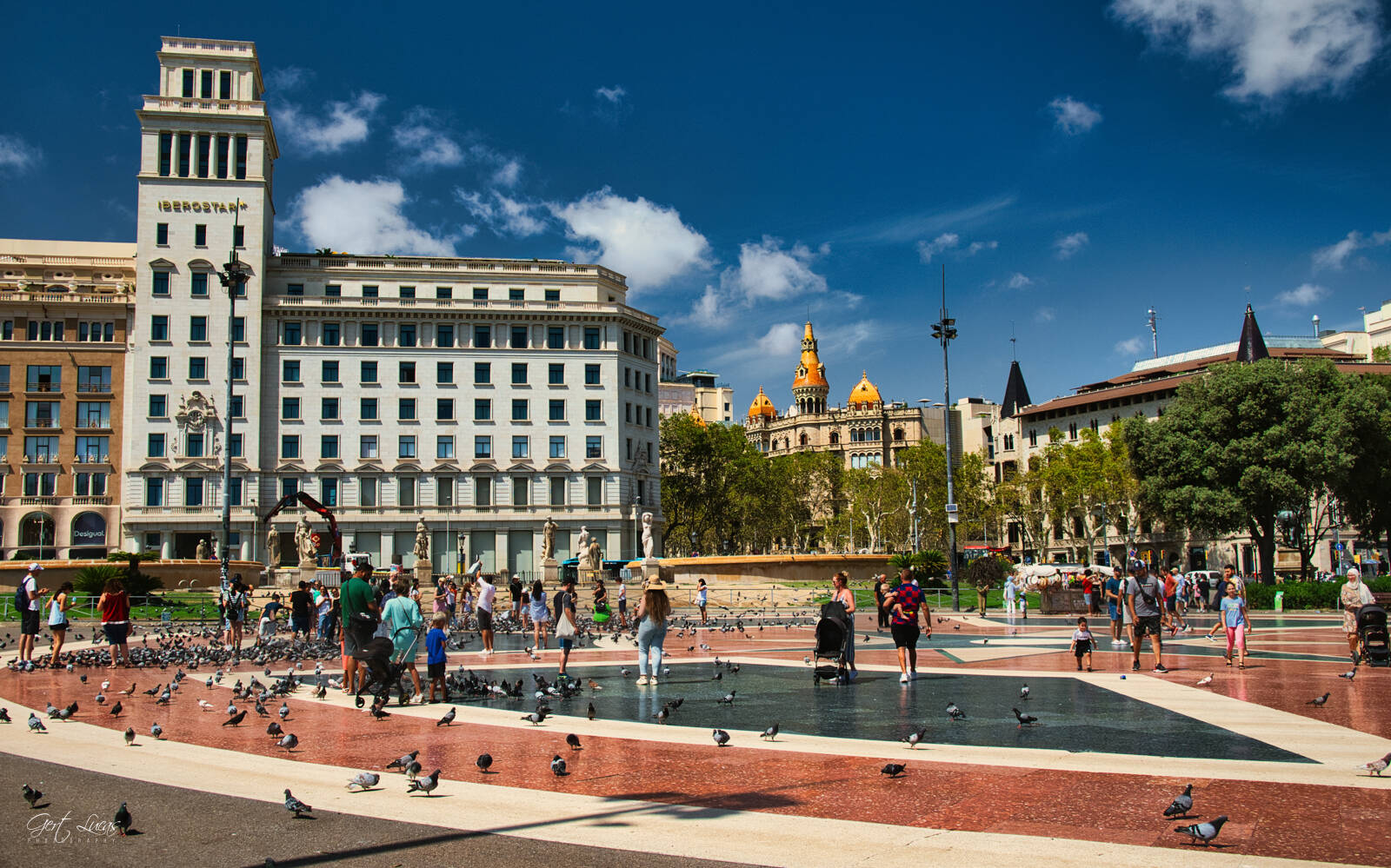 Image of Plaça de Catalunya by Gert Lucas