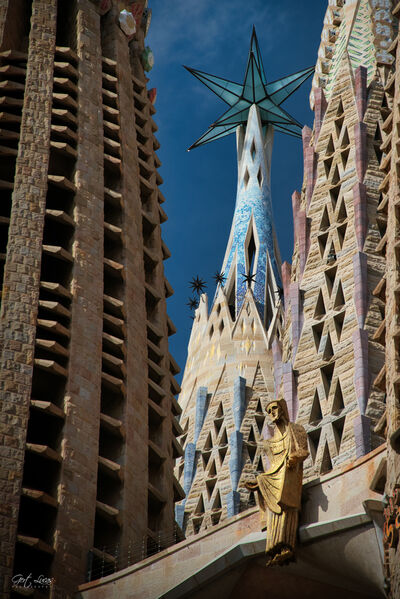 images of Spain - Sagrada Familia - Exterior