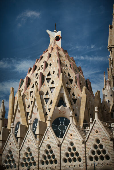 images of Spain - Sagrada Familia - Exterior