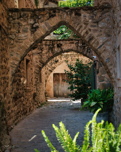 Girona photography locations - Bésalu Medieval town