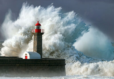 Portugal images - Sea defences of the Douro River