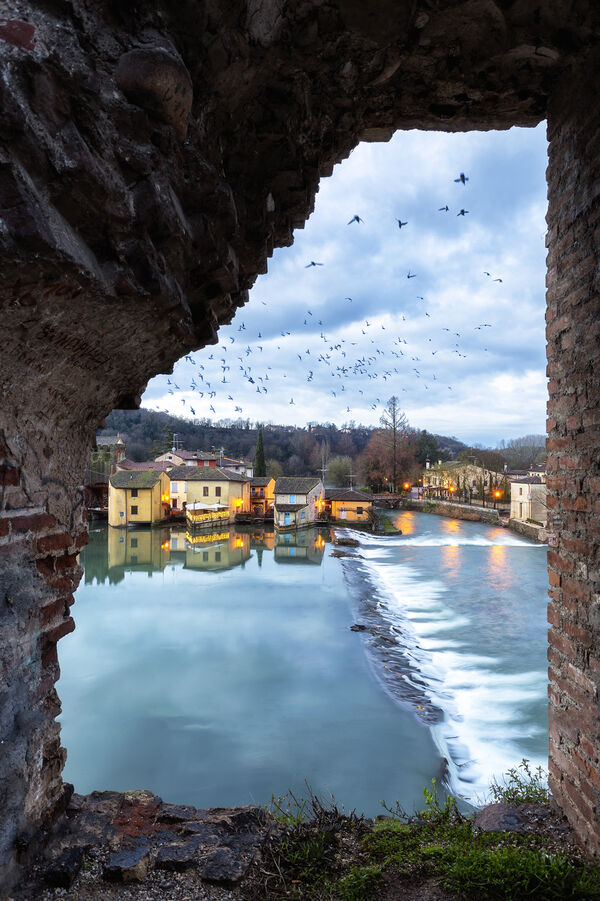 Borghetto sul Mincio framed from the bridge