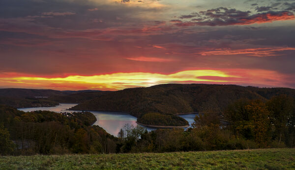 One of the beautiful views over the Rursee. Made this during the sundown in autumn